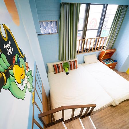 Fairytale House Bed & Breakfast ไถหนาน ภายนอก รูปภาพ