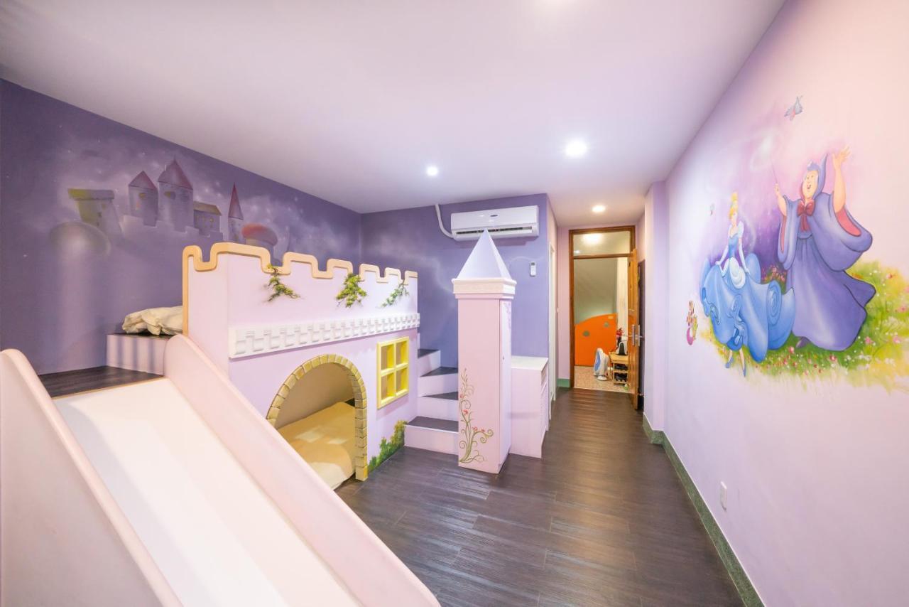 Fairytale House Bed & Breakfast ไถหนาน ภายนอก รูปภาพ