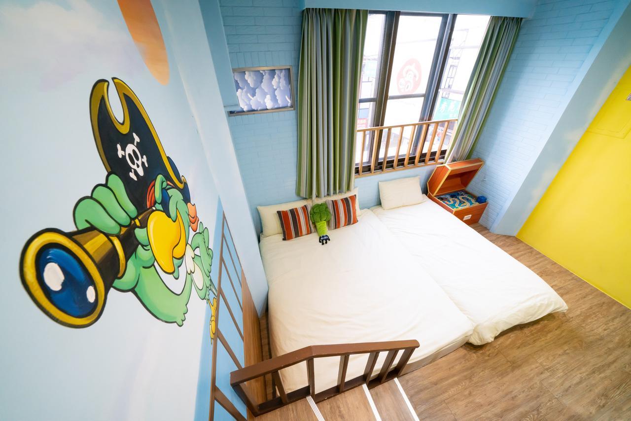 Fairytale House Bed & Breakfast ไถหนาน ภายนอก รูปภาพ